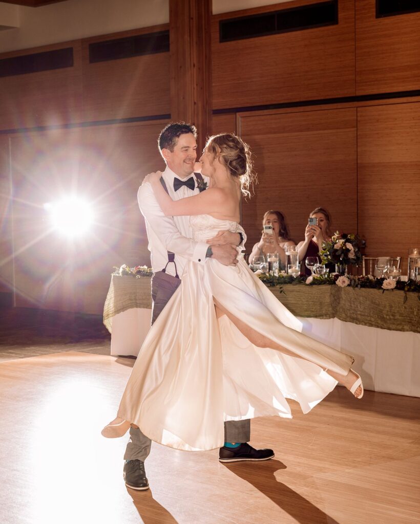 Wedding couple first dance at the Calgary Zoo 